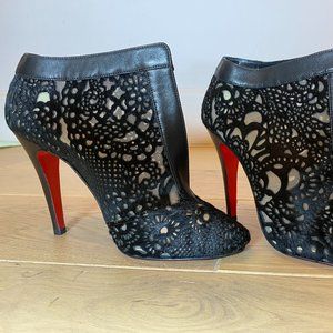Christian Louboutin Black Lace Booties (Size 37) Pre Owned in Great Condition